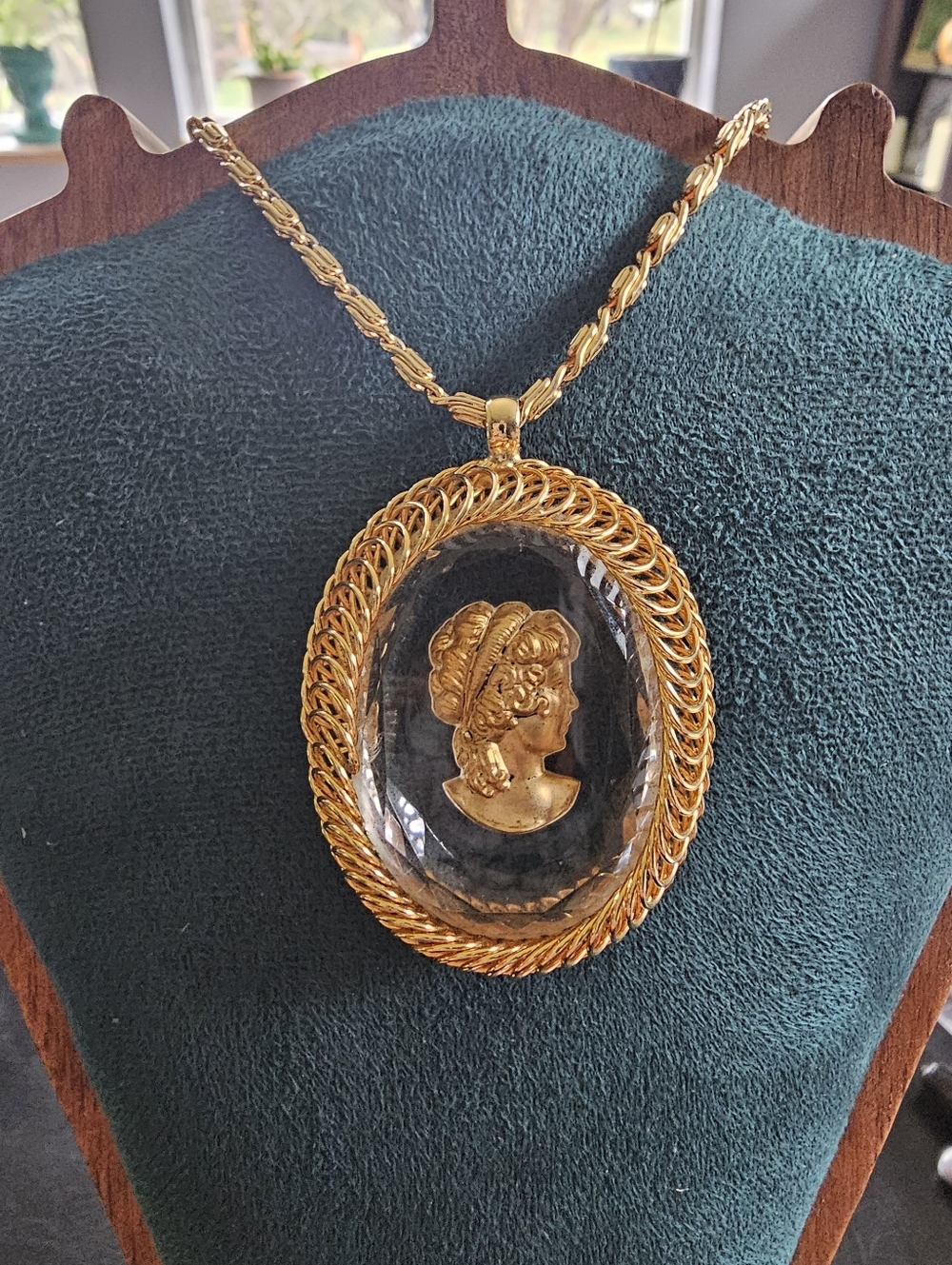 Vintage Cameo Necklace - Picture 2 of 6